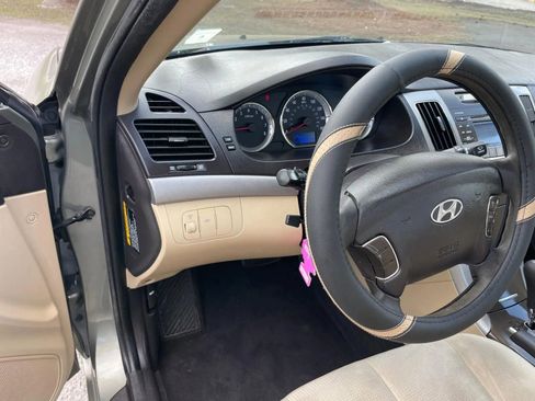 Used 2009 Hyundai Sonata GLS image 10