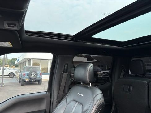 Used 2015 Ford F150 Platinum w/ Equipment Group 701A Luxury AWD/4WD image 4
