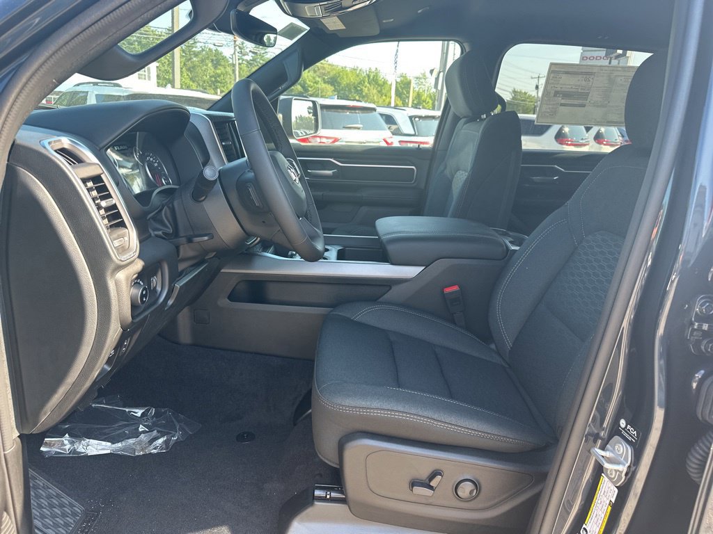 New 2026 RAM 1500 Big Horn AWD/4WD image 11