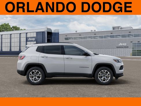 New 2025 Jeep Compass Latitude AWD/4WD image 21