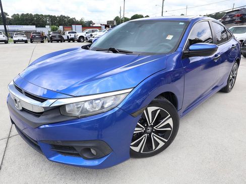 Used 2016 Honda Civic EX-T image 2