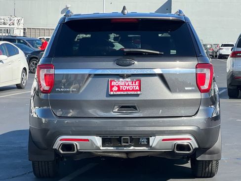 Used 2017 Ford Explorer Platinum image 8