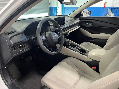 Used 2023 Honda Accord EX image 24
