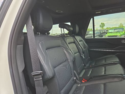 Used 2025 Lincoln Navigator Reserve w/ Jet Appearance Package AWD/4WD image 90