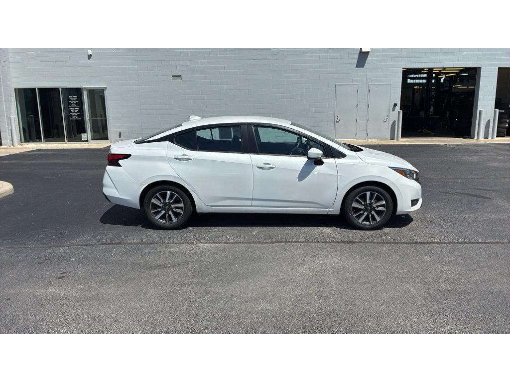 Used 2025 Nissan Versa SV FWD image 7