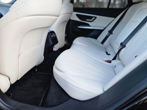 Certified 2025 Mercedes-Benz E 350 4MATIC Sedan image 13