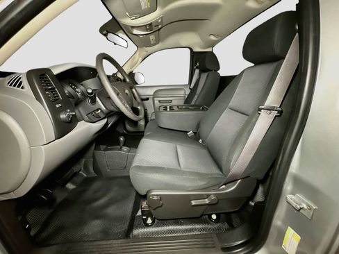 Used 2011 Chevrolet Silverado 1500 W/T AWD/4WD image 18
