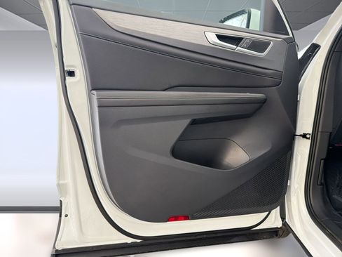 New 2026 Volkswagen Atlas Cross Sport SE image 19