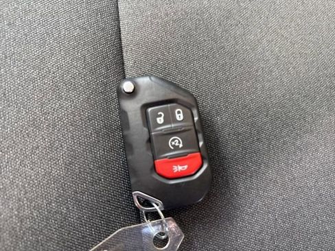 Used 2024 Jeep Wrangler Unlimited w/ Convenience Group image 29