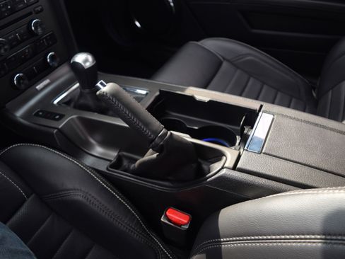 Used 2013 Ford Mustang GT Premium image 13