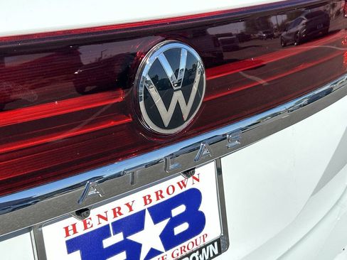 Used 2024 Volkswagen Atlas SE image 33