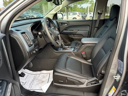 Used 2022 Chevrolet Colorado Z71 AWD/4WD image 5