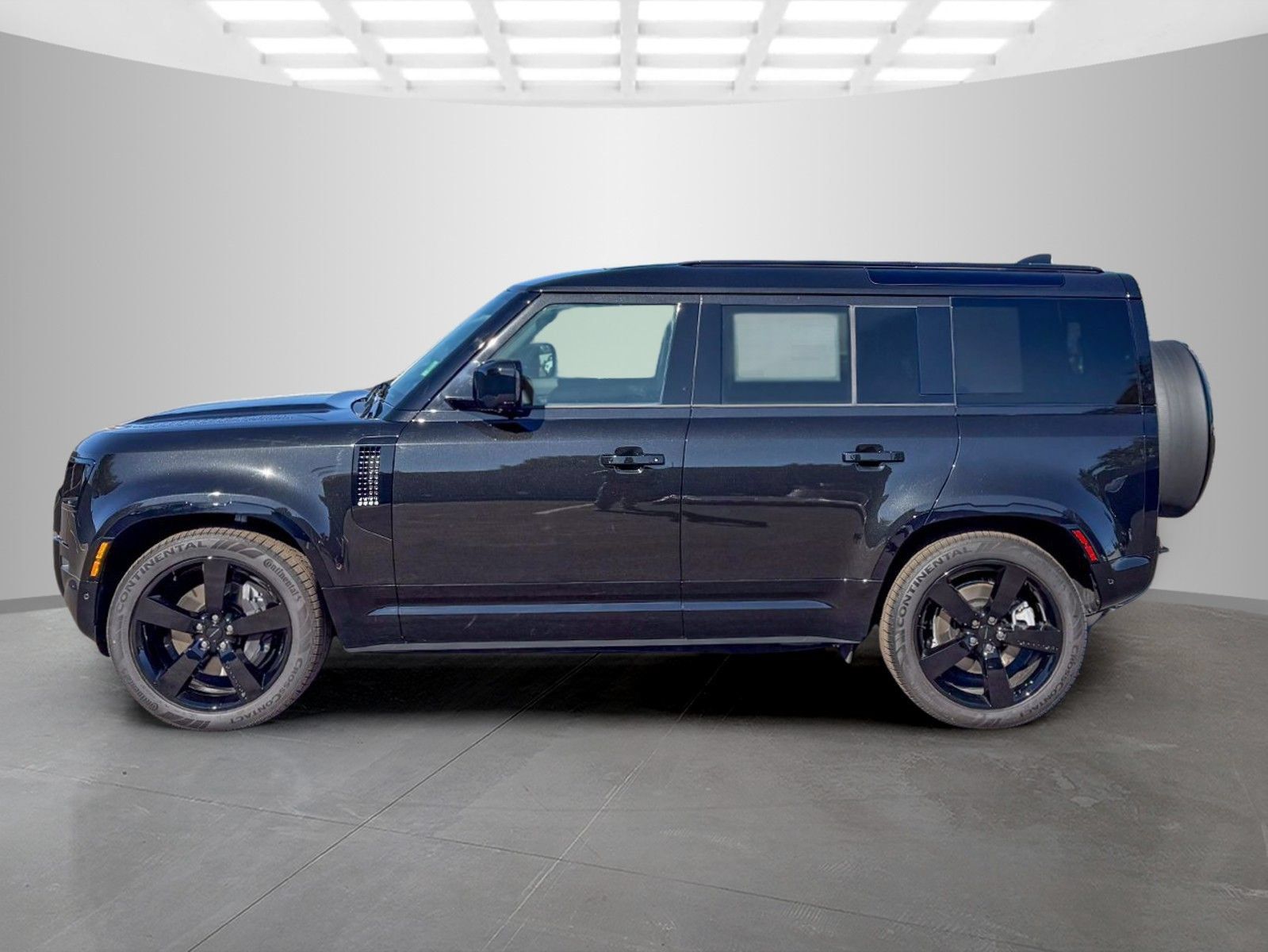 New 2026 Land Rover Defender 110 X-Dynamic SE AWD/4WD image 2