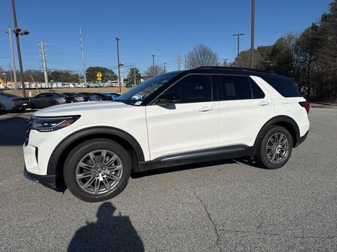 New 2026 Ford Explorer Platinum image 6