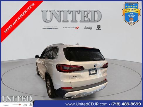 Used 2022 BMW X5 xDrive40i w/ Climate Comfort Package AWD/4WD image 3