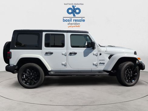 Used 2023 Jeep Wrangler Sahara w/ Cold Weather Group image 10