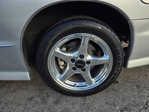 Used 2000 Pontiac Firebird Formula RWD image 12