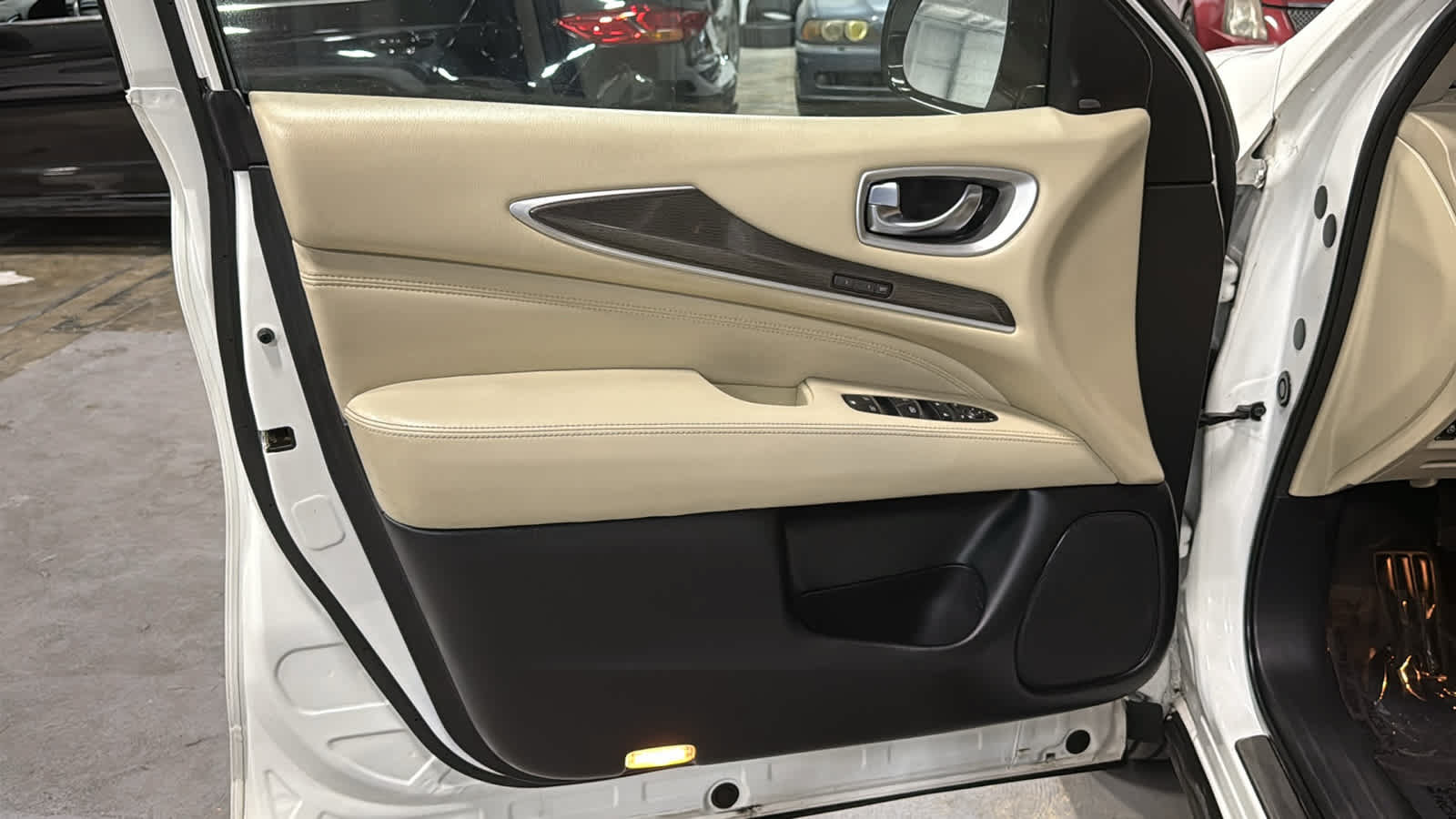 Used 2020 INFINITI QX60 Luxe w/ Essential Package AWD/4WD image 9