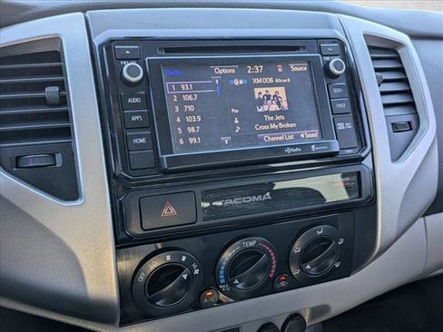 Used 2015 Toyota Tacoma PreRunner image 13