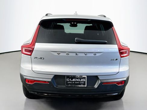 Used 2025 Volvo XC40 B5 Plus AWD/4WD image 6