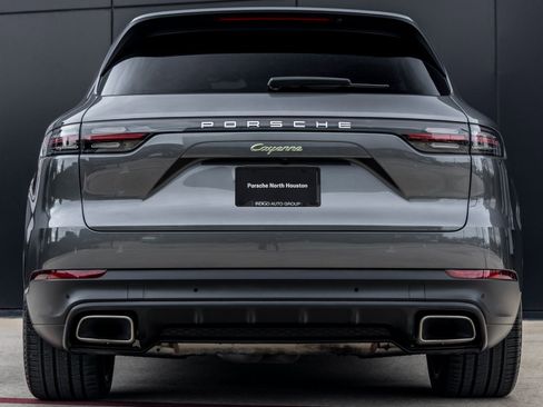 Used 2023 Porsche Cayenne image 6