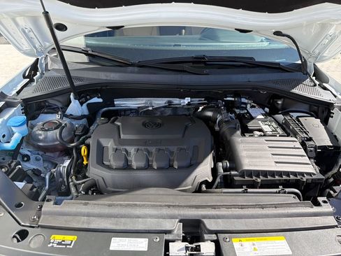 Certified 2024 Volkswagen Tiguan SE image 22