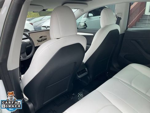 Used 2022 Tesla Model 3 Standard Range RWD image 33