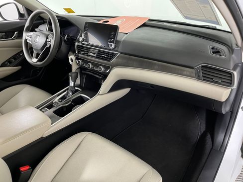 Certified 2019 Honda Accord LX image 25