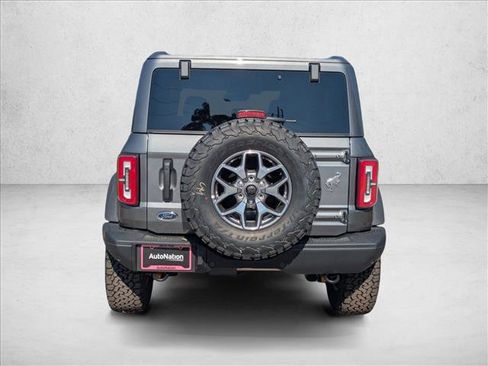 New 2025 Ford Bronco Badlands image 8