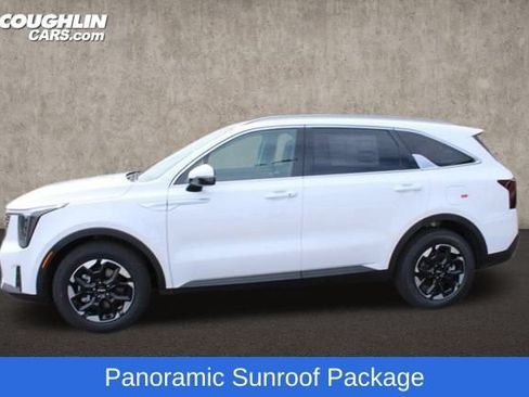 Used 2025 Kia Sorento S w/ Panoramic Sunroof Package FWD image 4