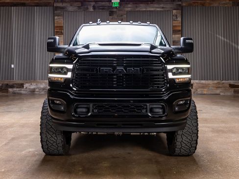 Used 2024 RAM 2500 Laramie w/ Night Edition AWD/4WD image 2