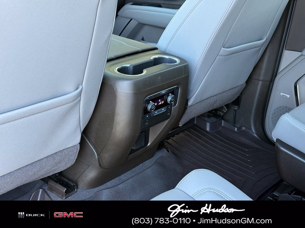 Used 2025 Chevrolet Suburban Z71 w/ Z71 Off-Road Package AWD/4WD image 26