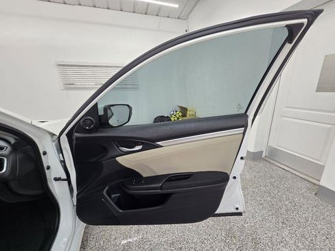 Used 2017 Honda Civic EX image 29