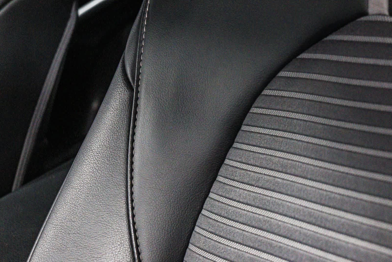 Used 2020 Toyota Camry SE w/ Carpet Mat Package FWD image 24