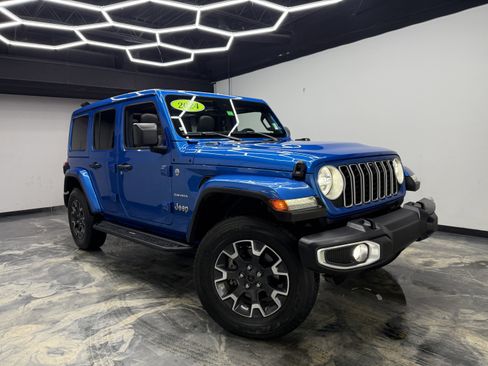 Used 2024 Jeep Wrangler Unlimited Sahara w/ Technology Group image 6