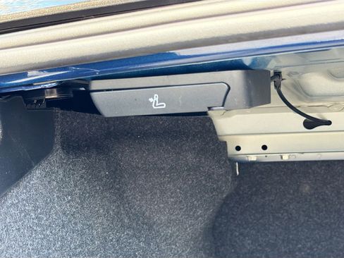 Used 2025 BMW 530i w/ M Sport Package image 14