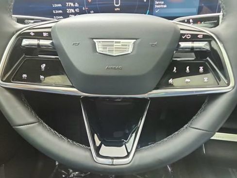 Used 2025 Cadillac Lyriq Sport AWD/4WD image 42