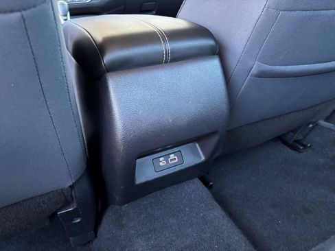 Used 2025 Nissan Altima 2.5 SV FWD image 19