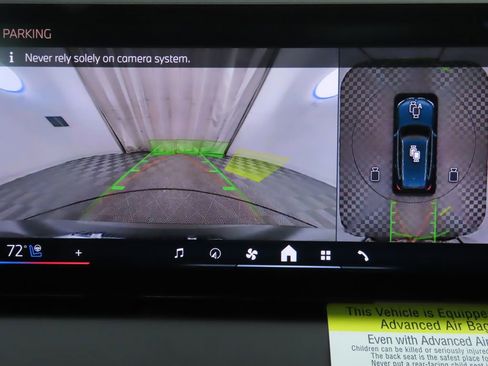 Certified 2025 BMW X3 xDrive30i w/ Premium Package image 17