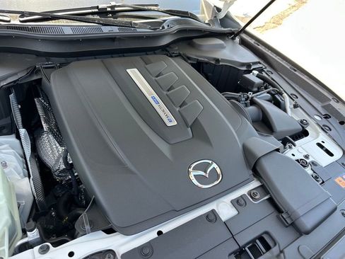 New 2025 MAZDA CX-90 Plug-In Hybrid w/ Premium Plus image 32