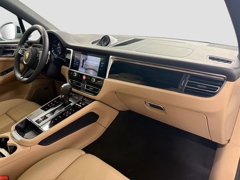 New 2026 Porsche Macan AWD/4WD image 31