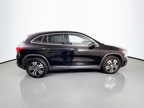 Used 2025 Mercedes-Benz GLA 250 image 11