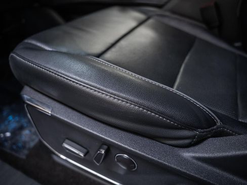 Certified 2022 Ford F150 Lariat w/ Equipment Group 502A High image 44