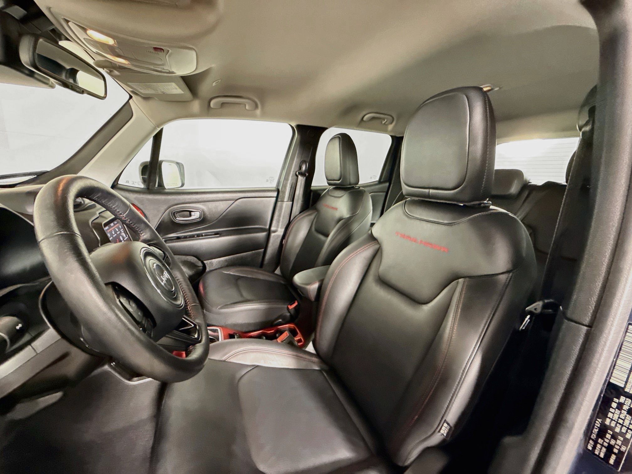 Used 2022 Jeep Renegade Trailhawk AWD/4WD image 26
