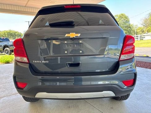 Used 2022 Chevrolet Trax LT w/ LT Convenience Package AWD/4WD image 5