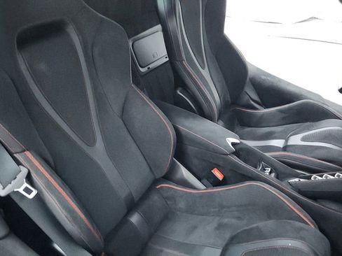 Used 2024 McLaren 750S Spider image 23