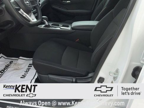 Used 2025 Nissan Sentra SV image 20