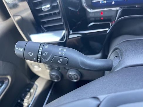 Used 2025 Chevrolet Silverado 2500 High Country w/ Technology Package image 22