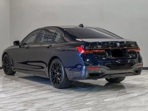 Used 2022 BMW 750i xDrive w/ Luxury Rear Seating Package AWD/4WD image 16