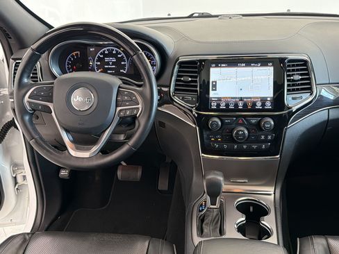 Used 2020 Jeep Grand Cherokee Overland AWD/4WD image 29